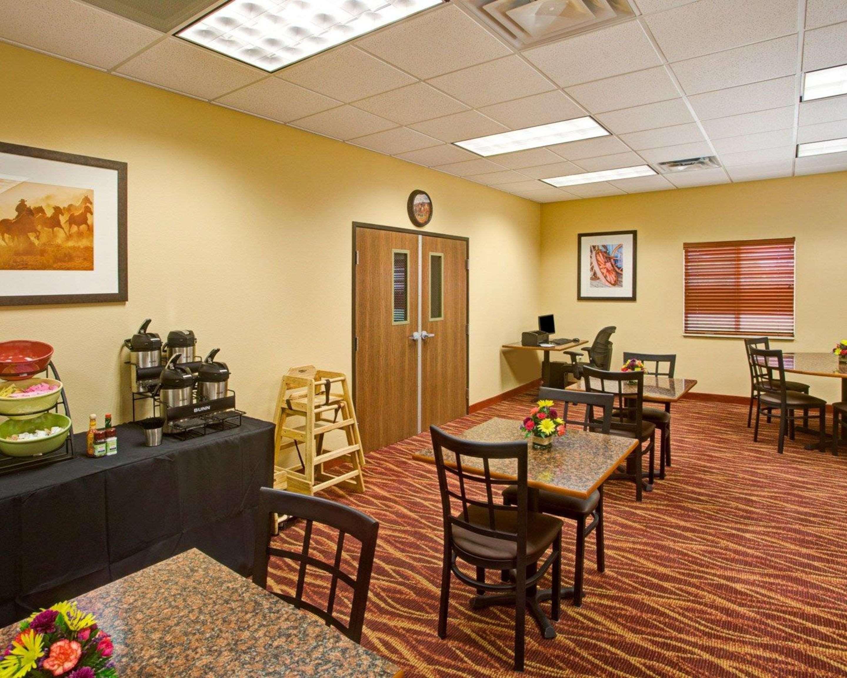 Rodeway Inn & Suites Phillipsburg المظهر الخارجي الصورة