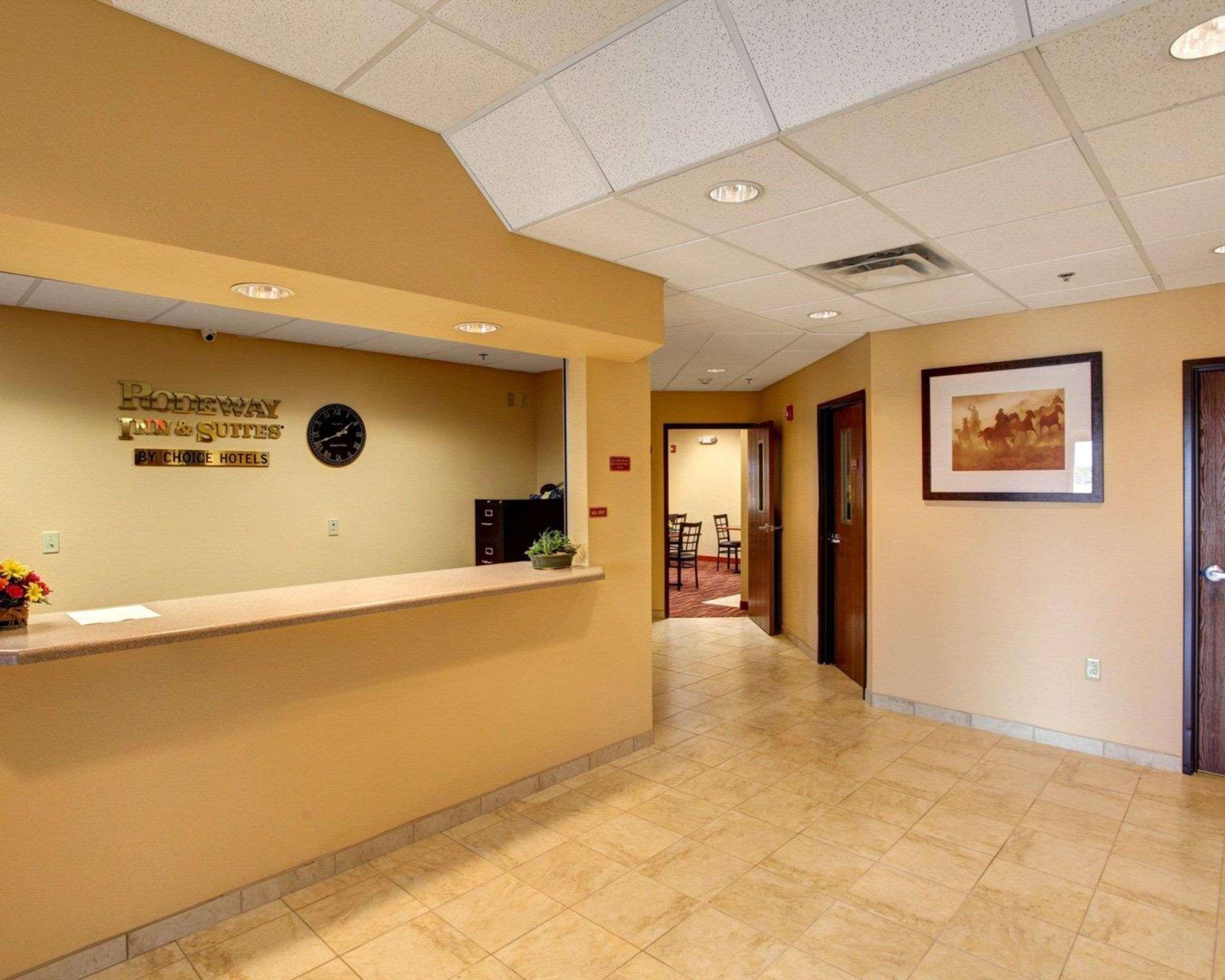 Rodeway Inn & Suites Phillipsburg المظهر الخارجي الصورة