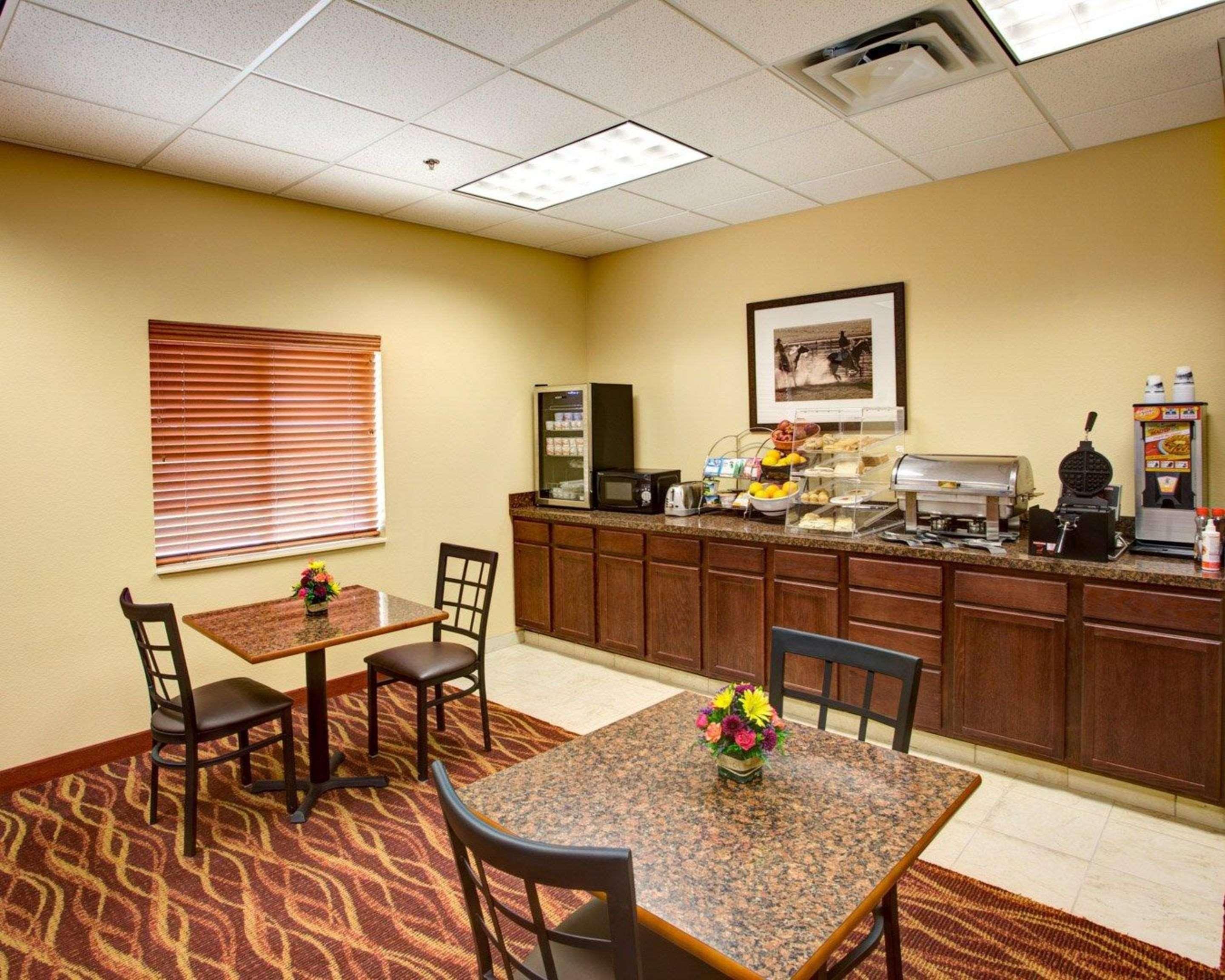 Rodeway Inn & Suites Phillipsburg المظهر الخارجي الصورة