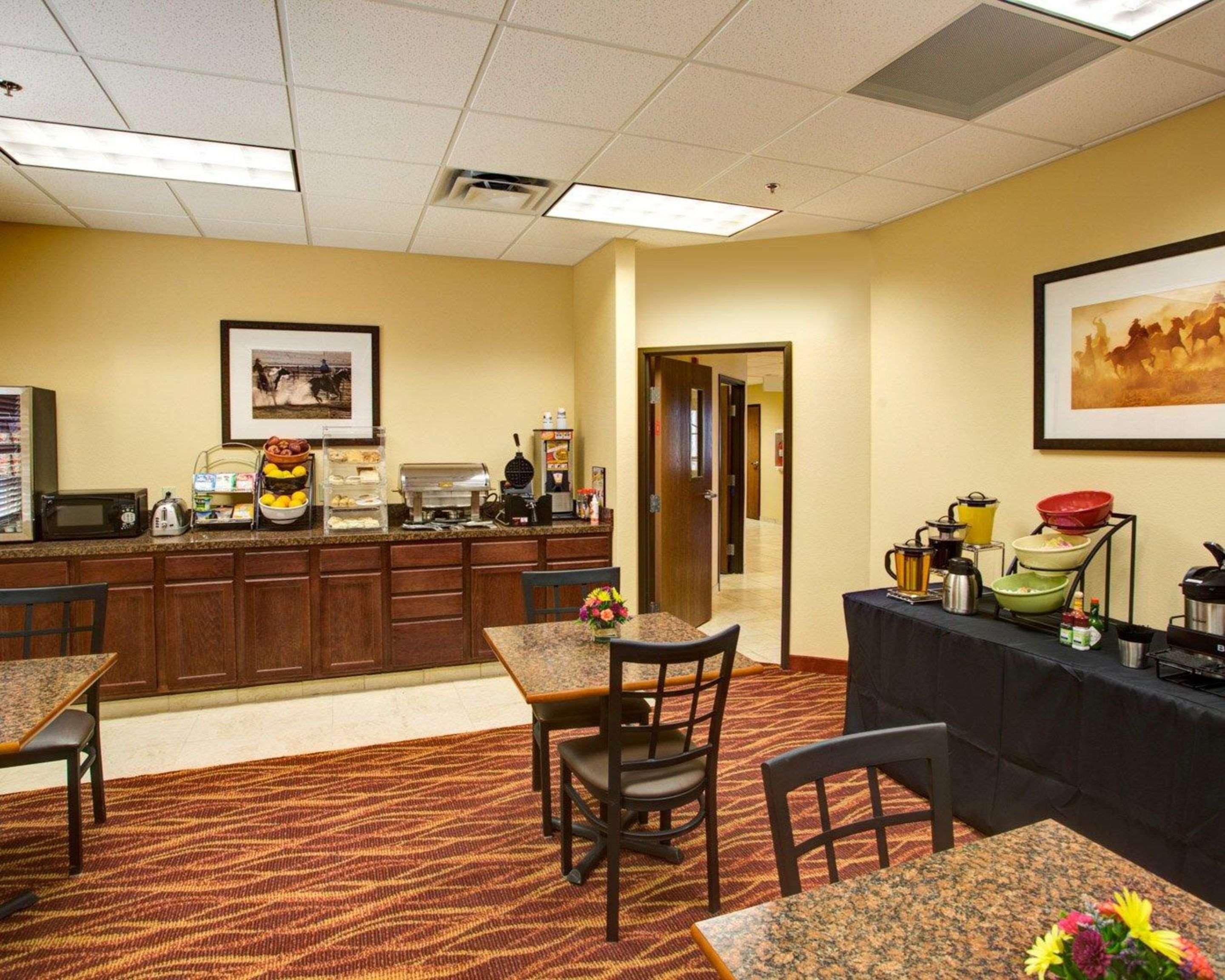 Rodeway Inn & Suites Phillipsburg المظهر الخارجي الصورة
